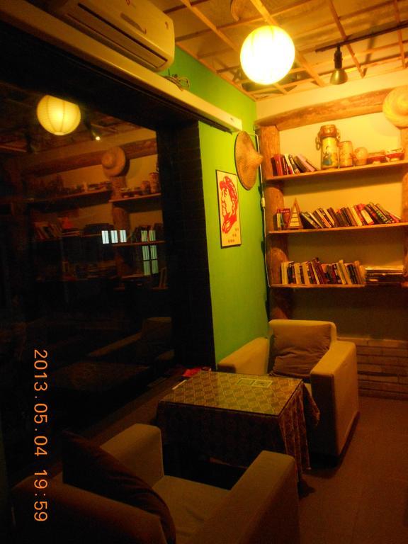 Yangshuo Travellers Land Youth Hostel المظهر الخارجي الصورة