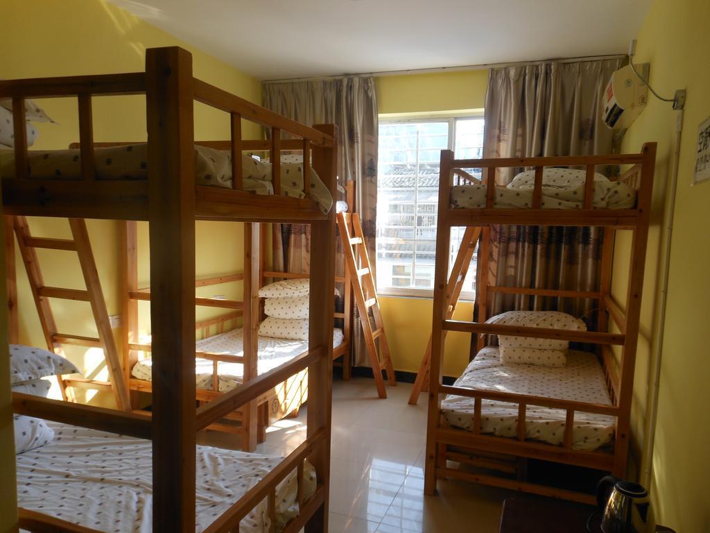 Yangshuo Travellers Land Youth Hostel المظهر الخارجي الصورة