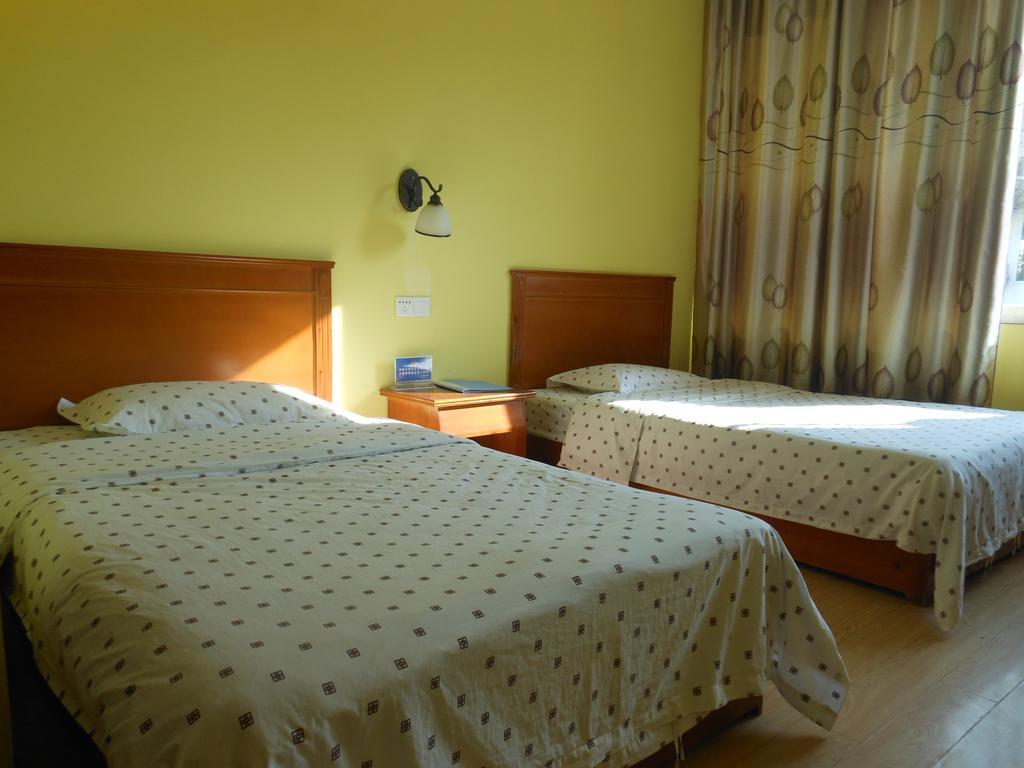 Yangshuo Travellers Land Youth Hostel المظهر الخارجي الصورة