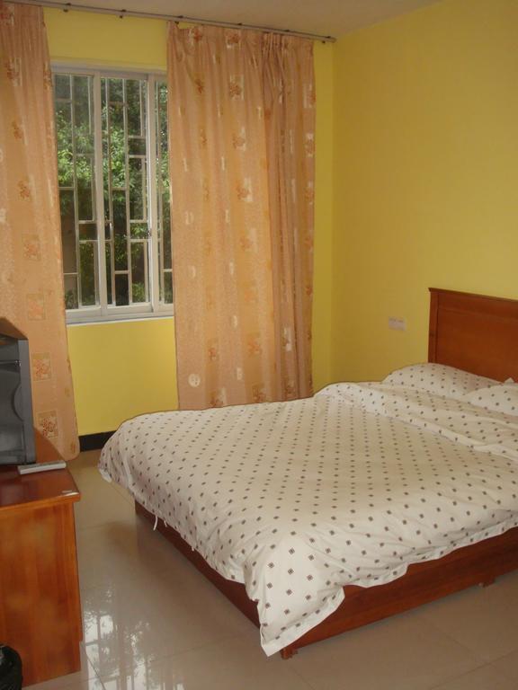 Yangshuo Travellers Land Youth Hostel المظهر الخارجي الصورة