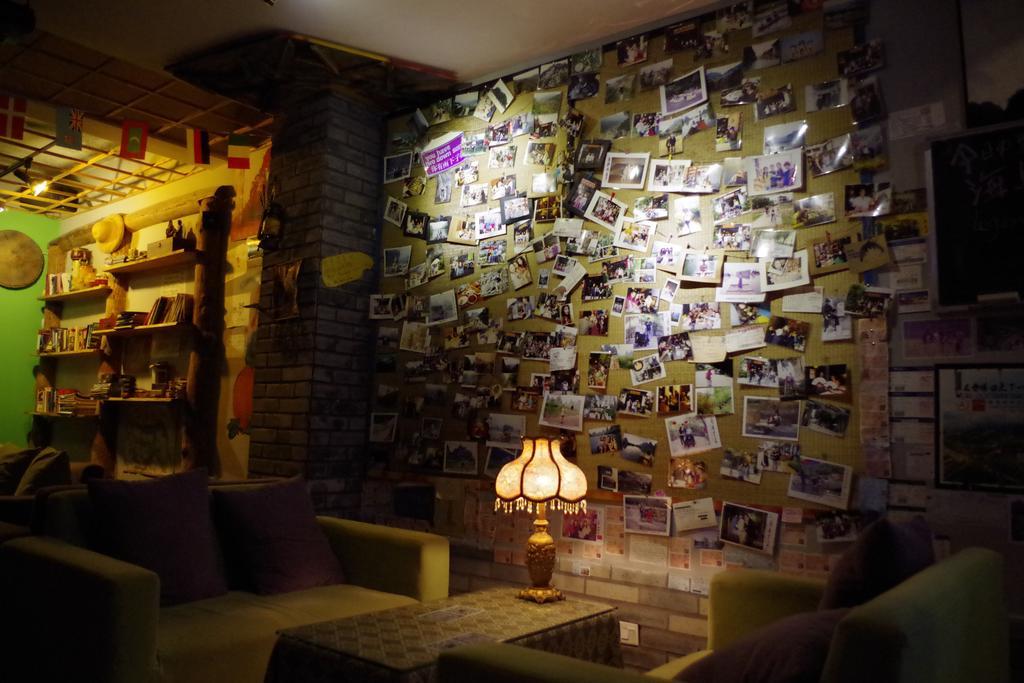 Yangshuo Travellers Land Youth Hostel المظهر الخارجي الصورة