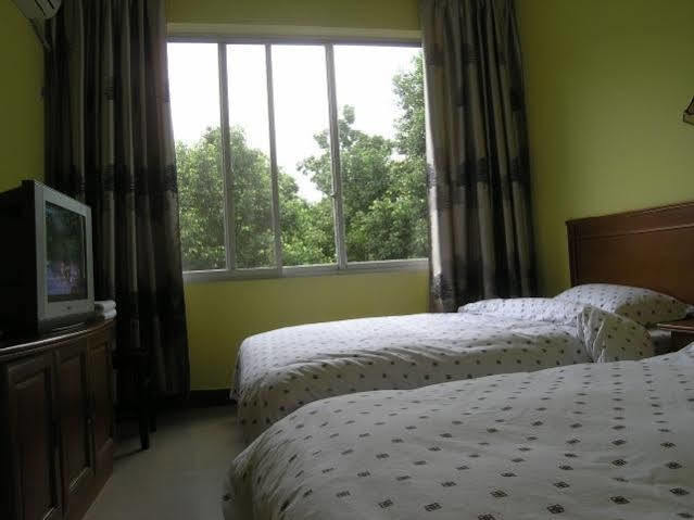 Yangshuo Travellers Land Youth Hostel المظهر الخارجي الصورة